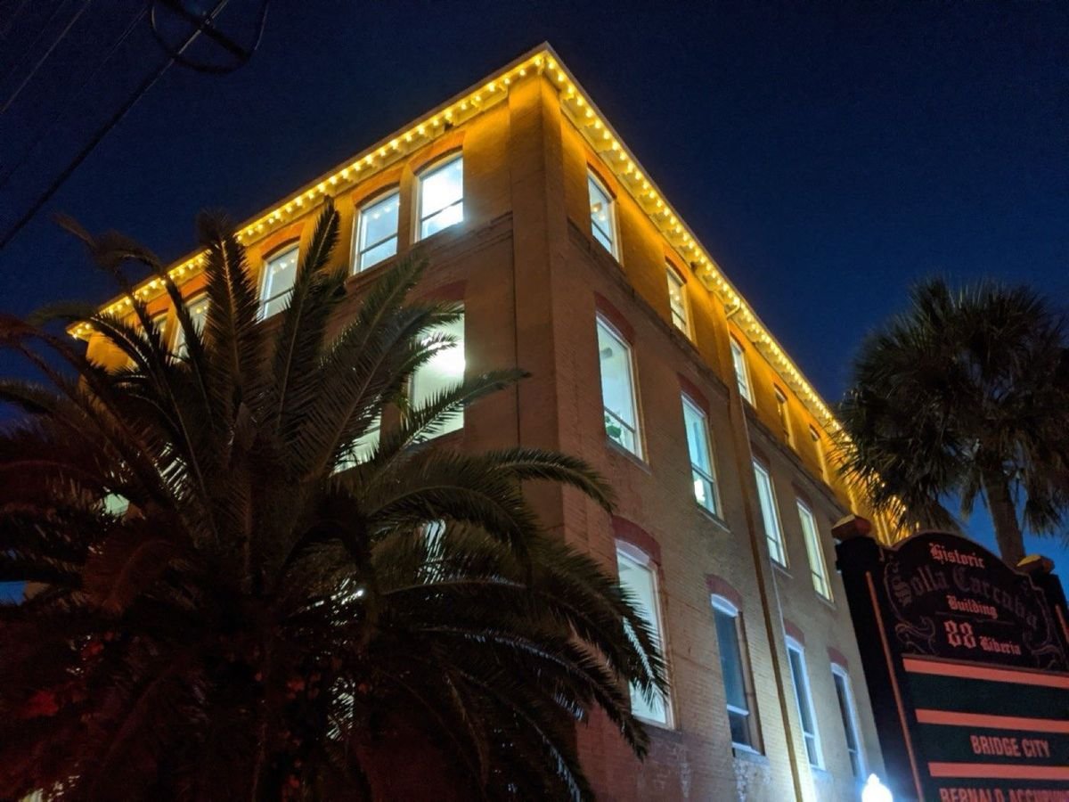 Historic building outdoor lighting installation Jacksonville FL