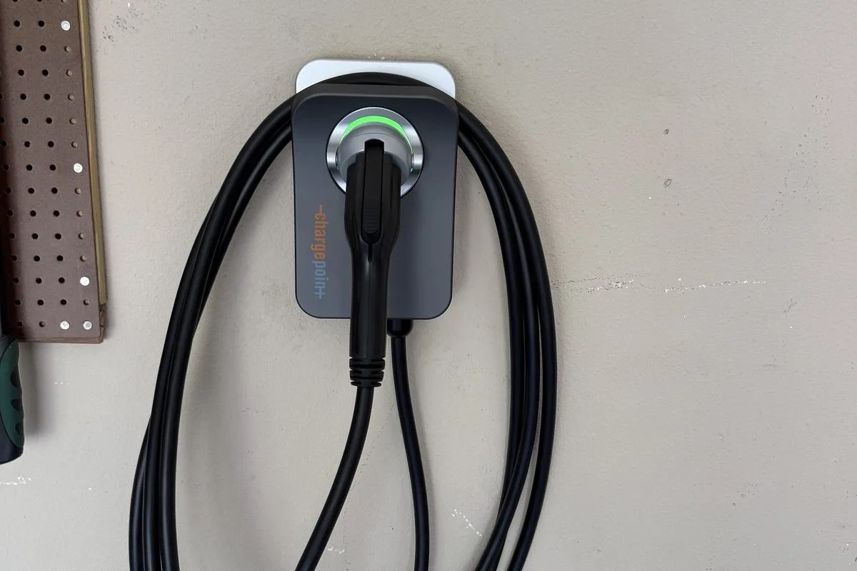 Mercedes GLE 450e ChargePoint installation in Windward Ranch, St. Augustine FL